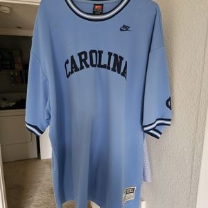 North Carolina pullover